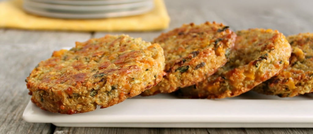 Hambúrguer vegetariano de quinoa e cogumelos | Natural Brasil